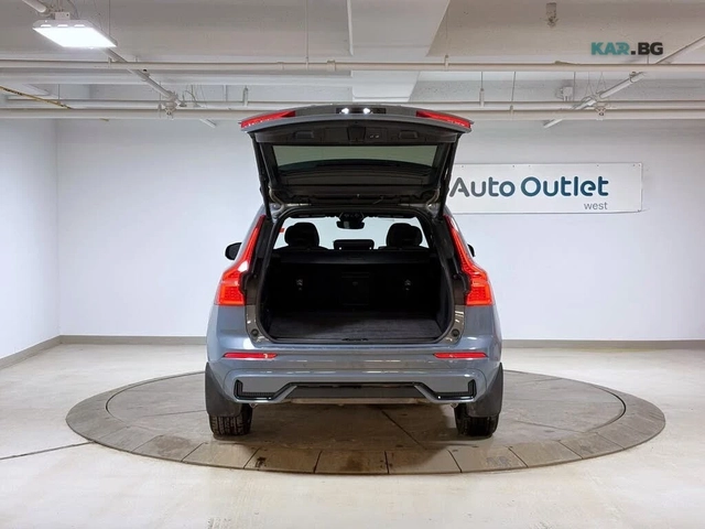 Volvo XC60 B6 Ultimate Dark Theme AWD - автомобили, коли, обяви за нови и употребявани 5