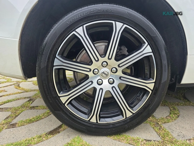 Volvo XC60 D5 INSCRIPTION* КОЖА* ОБДУХВ* НАВИ* ПАНО* 360* HUD - автомобили, коли, обяви за нови и употребявани 4