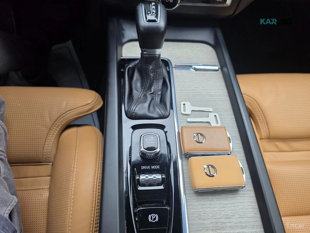 Volvo XC60 D5 INSCRIPTION* КОЖА* ОБДУХВ* НАВИ* ПАНО* 360* HUD - автомобили, коли, обяви за нови и употребявани 7