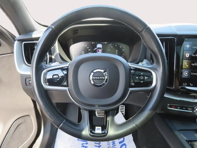 Volvo XC60 T6 R-DESIGN* 360* DISTRONIC* PANO* CARPLAY - автомобили, коли, обяви за нови и употребявани 5