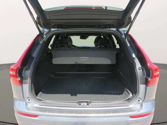 Volvo XC60 T6 AWD R-Design - автомобили, коли, обяви за нови и употребявани 5