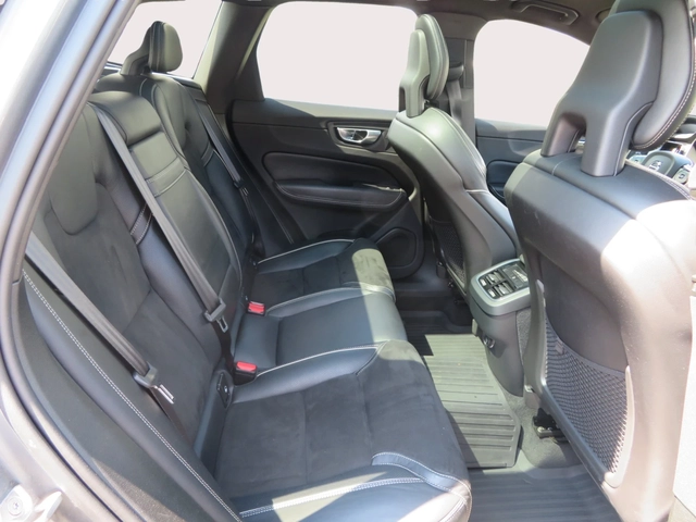 Volvo XC60 T6 AWD R-Design - автомобили, коли, обяви за нови и употребявани 8