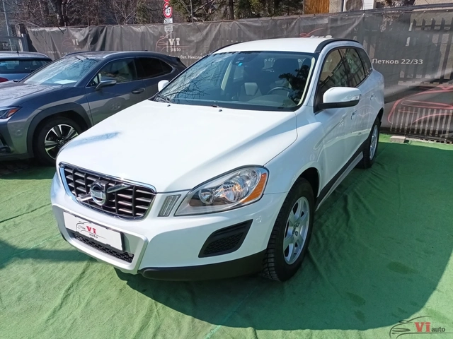 Volvo XC60 2.0D/D4/NAVI - автомобили, коли, обяви за нови и употребявани 0
