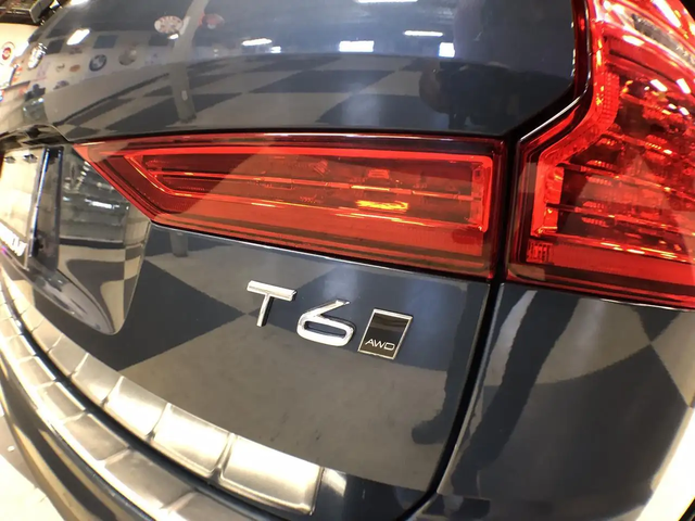 Volvo XC60 MOMENTUM AWD LEATHER PAN/ROOF NAV B/SPOT CAMERA All Wheel Drive - автомобили, коли, обяви за нови и употребявани 11
