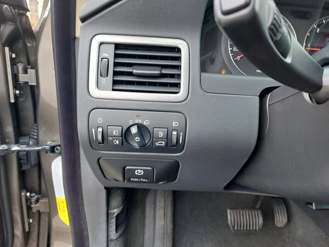 Volvo Xc70 D5 UNIKAT!!!! - автомобили, коли, обяви за нови и употребявани 10