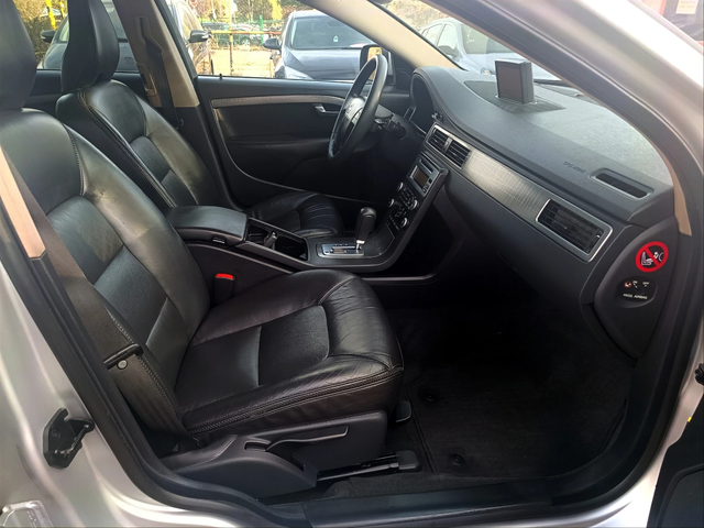 Volvo Xc70 2.4D5/SIMNUM - автомобили, коли, обяви за нови и употребявани 8