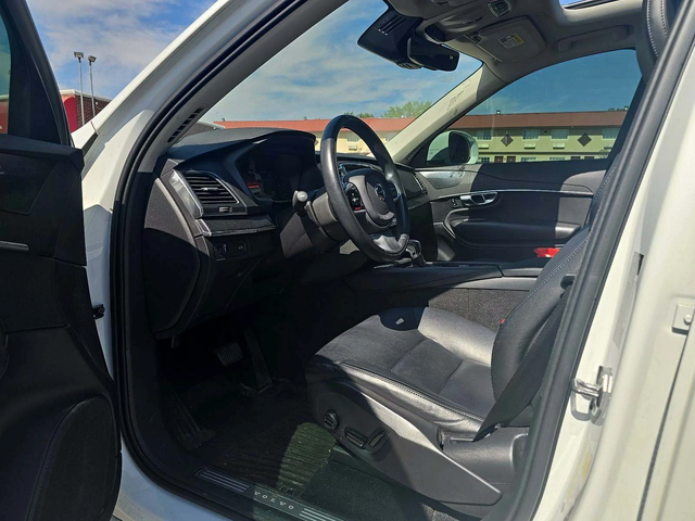 Volvo Xc90 T5 MOMENTUM AWD* 7 МЕСТНА* KEYLESS* КРАЙНА ЦЕНА - автомобили, коли, обяви за нови и употребявани 4