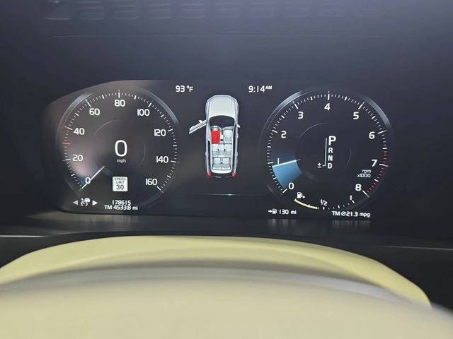 Volvo Xc90 T6 MOMENTUM AWD* 7 МЕСТНА* 1ВИ СОБСТВЕНИК - автомобили, коли, обяви за нови и употребявани 7