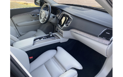 Volvo XC90 2.0 B5 (235 кс) Mild Hybrid AWD Automatic - автомобили, коли, обяви за нови и употребявани 9