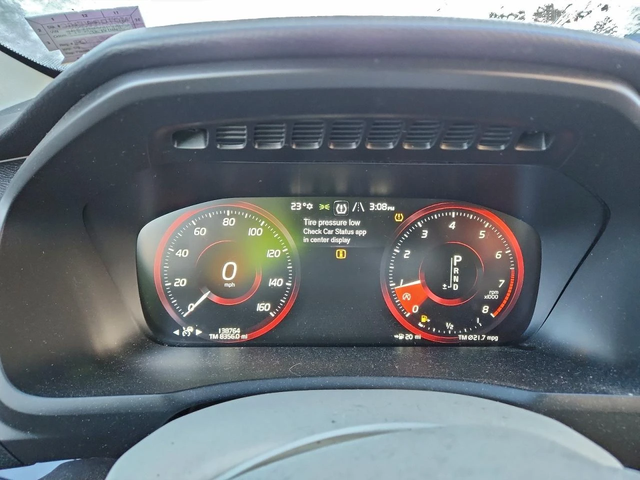 Volvo Xc90 T6* - автомобили, коли, обяви за нови и употребявани 7