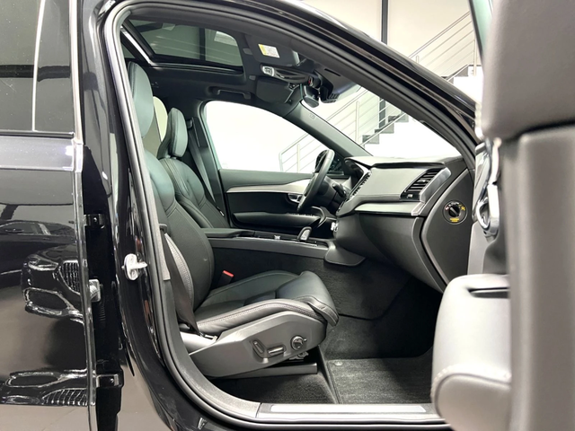 Volvo Xc90 R-DESIGN - автомобили, коли, обяви за нови и употребявани 9