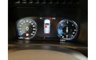 Volvo Xc90 R-Design - автомобили, коли, обяви за нови и употребявани 9