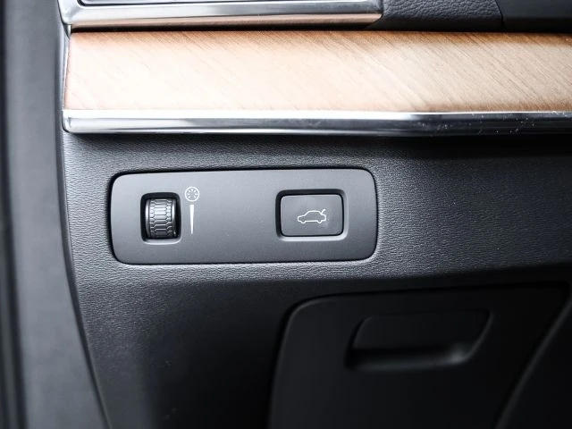 Volvo Xc90 B5 - автомобили, коли, обяви за нови и употребявани 10