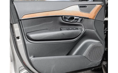 Volvo Xc90 B5 - автомобили, коли, обяви за нови и употребявани 9