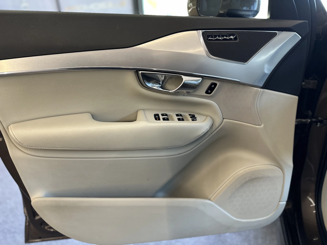 Volvo Xc90 AWD* Памет* Лизинг - автомобили, коли, обяви за нови и употребявани 4