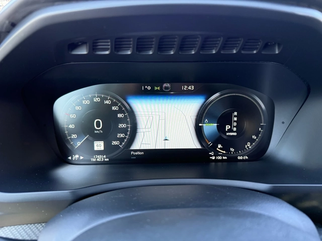 Volvo XC90 T8 R-Design Plug-in Hybrid Navi/H.U.D/Pano| 360 - автомобили, коли, обяви за нови и употребявани 9