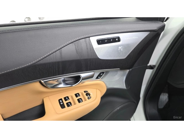 Volvo Xc90 B6 ULTRA BRIGHT* Bowers&Wilkins* - автомобили, коли, обяви за нови и употребявани 16