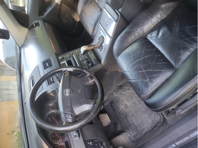 Volvo Xc90 D5 2.4л. 136к.с. - автомобили, коли, обяви за нови и употребявани 11