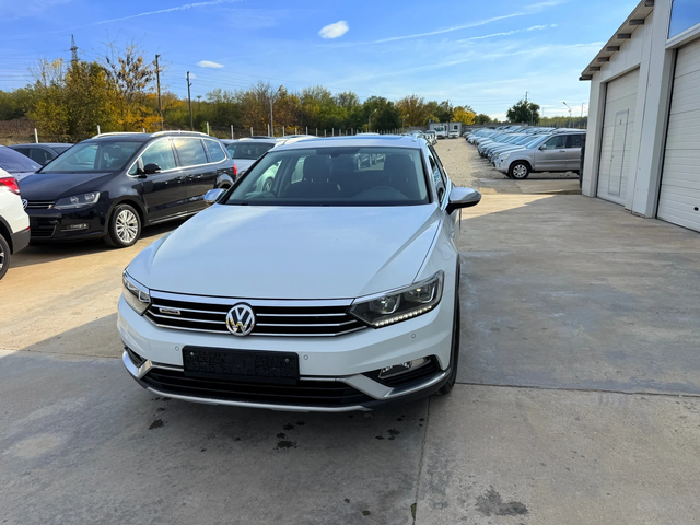 VW Alltrack 2.0tdi 150k.c* 4x4* Digital* Panorama* Highline* - автомобили, коли, обяви за нови и употребявани 0