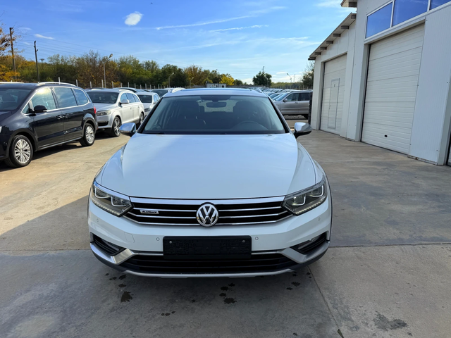 VW Alltrack 2.0tdi 150k.c* 4x4* Digital* Panorama* Highline* - автомобили, коли, обяви за нови и употребявани 10