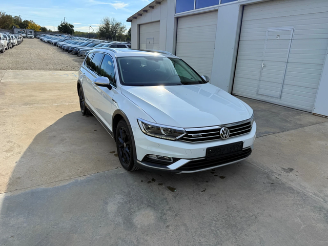 VW Alltrack 2.0tdi 150k.c* 4x4* Digital* Panorama* Highline* - автомобили, коли, обяви за нови и употребявани 11