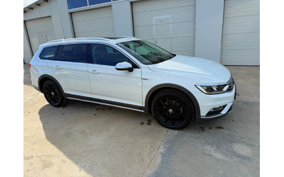 VW Alltrack 2.0tdi 150k.c* 4x4* Digital* Panorama* Highline* - автомобили, коли, обяви за нови и употребявани 12