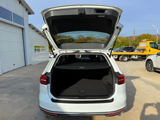 VW Alltrack 2.0tdi 150k.c* 4x4* Digital* Panorama* Highline* - автомобили, коли, обяви за нови и употребявани 14