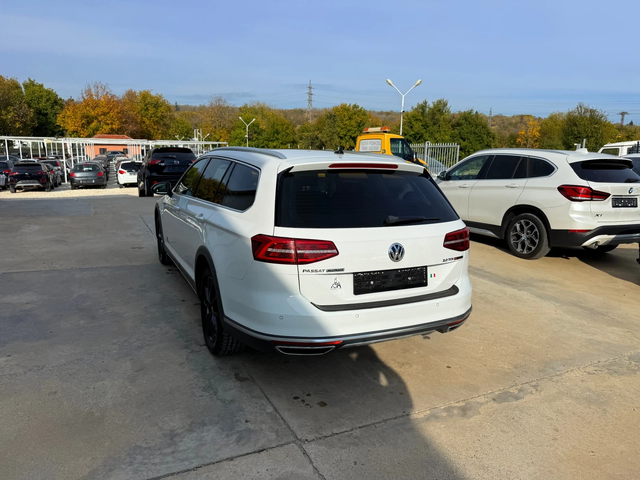 VW Alltrack 2.0tdi 150k.c* 4x4* Digital* Panorama* Highline* - автомобили, коли, обяви за нови и употребявани 4