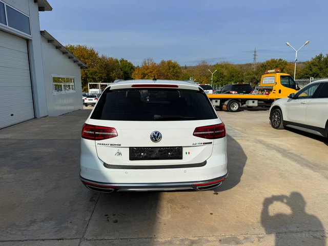 VW Alltrack 2.0tdi 150k.c* 4x4* Digital* Panorama* Highline* - автомобили, коли, обяви за нови и употребявани 5