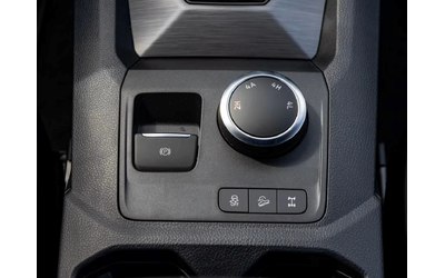 VW Amarok PANAMERICANA* IQ HD MATRIX* HARMAN/KARDON* 360!!! - автомобили, коли, обяви за нови и употребявани 13