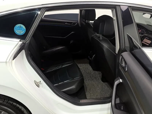 VW Arteon 2.0 Tdi Prestige 4Motion - автомобили, коли, обяви за нови и употребявани 11