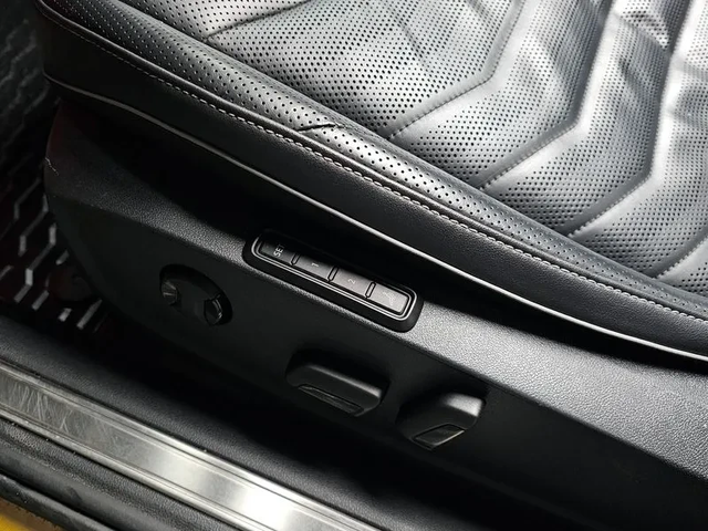 VW Arteon 2.0 Tdi Premium - автомобили, коли, обяви за нови и употребявани 12