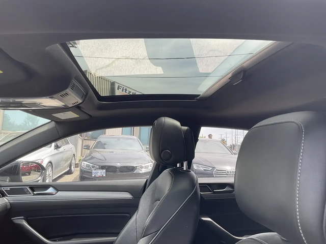 VW Arteon 4Motion SEL w/ R-Line - LTHR! NAV! BACK-UP CAM! BSM! SUNROOF! All Wheel Drive - автомобили, коли, обяви за нови и употребявани 14
