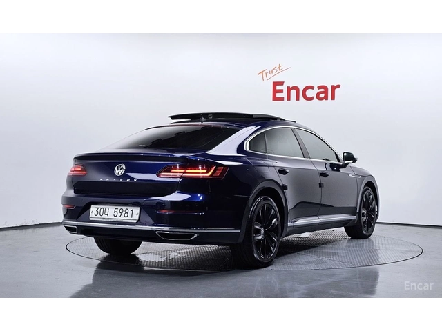 VW Arteon 2.0 TDI* PRESTIGE* МАСАЖ* ОБДУХ* БЕЗ ИНЦИДЕНТИ - автомобили, коли, обяви за нови и употребявани 3