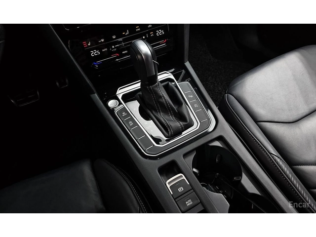 VW Arteon 2.0 TDI* 4MOTION* R LINE* НОВИ ГУМИ* КРАЙНА ЦЕНА - автомобили, коли, обяви за нови и употребявани 13