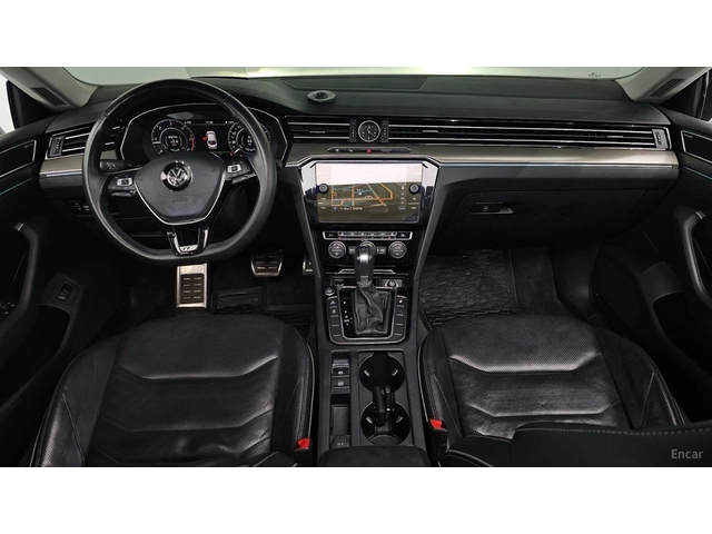 VW Arteon Prestige* 2.0TDI* ПОДГРЕВ* ОБДУХ* 360* МАСАЖИ* HUD - автомобили, коли, обяви за нови и употребявани 4