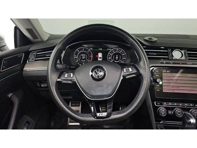 VW Arteon Prestige* 2.0TDI* ПОДГРЕВ* ОБДУХ* 360* МАСАЖИ* HUD - автомобили, коли, обяви за нови и употребявани 5