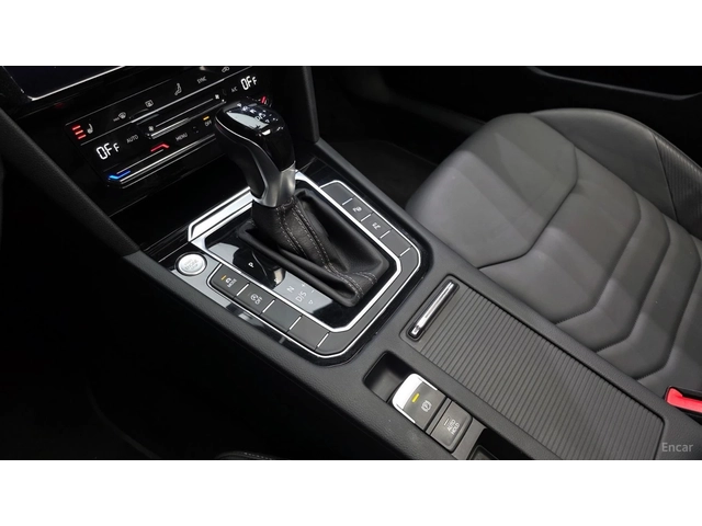 VW Arteon 2.0 TDI R-Line 4Motion - автомобили, коли, обяви за нови и употребявани 6