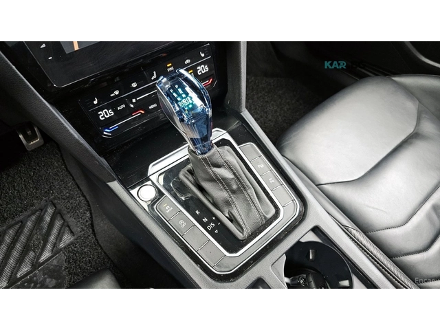 VW Arteon 2.0 TDI R-Line 4Motion - автомобили, коли, обяви за нови и употребявани 7