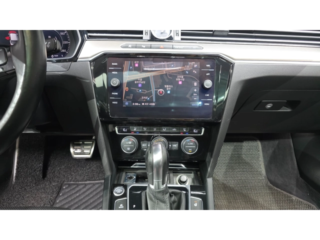 VW Arteon 2.0 TDI Prestige | HUD | ACC | Memory - автомобили, коли, обяви за нови и употребявани 10