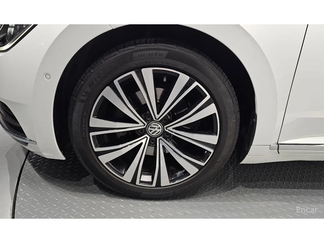 VW Arteon 2.0 TDI Premium - автомобили, коли, обяви за нови и употребявани 4
