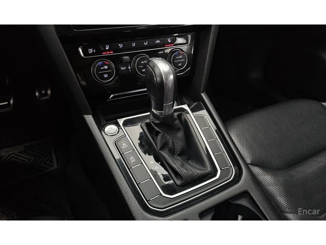 VW Arteon 2.0 TDI Premium - автомобили, коли, обяви за нови и употребявани 7