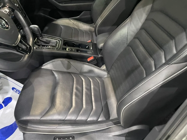 VW Arteon 2.0 TDI ! Premium ! - автомобили, коли, обяви за нови и употребявани 6