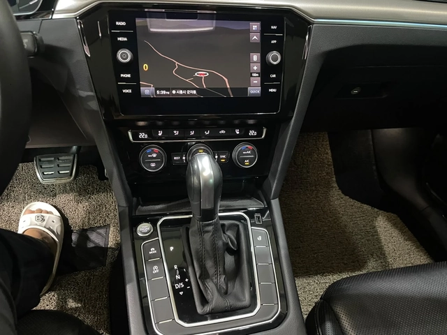 VW Arteon 2.0 TDI ! Prestige ! - автомобили, коли, обяви за нови и употребявани 15