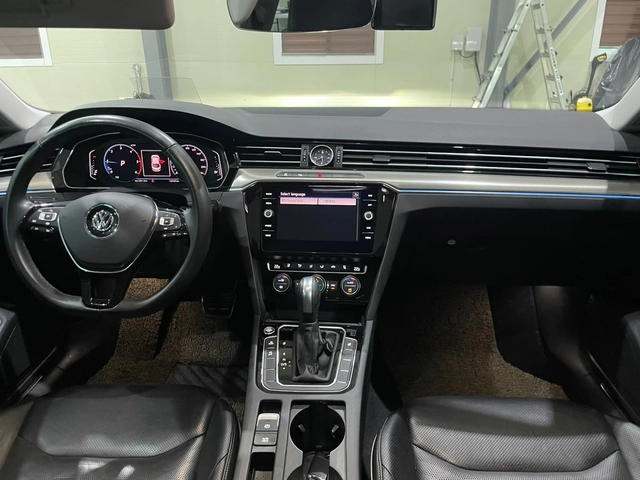 VW Arteon 2.0 TDI ! Prestige ! - автомобили, коли, обяви за нови и употребявани 8