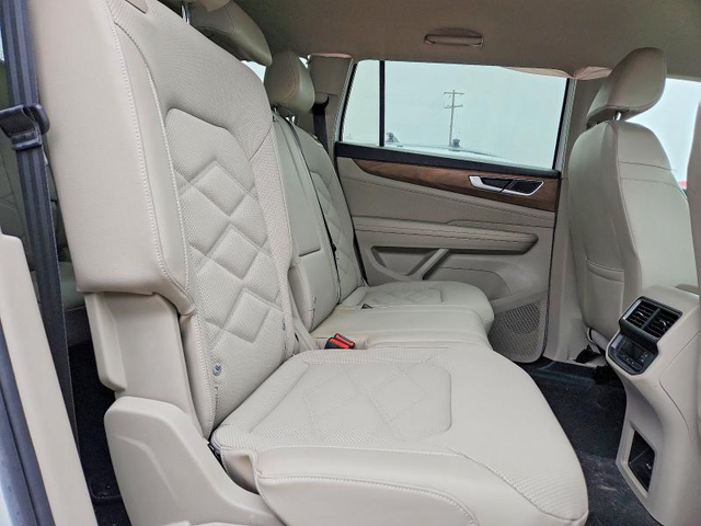 VW ATLAS 2.0L 4 ALL WHEEL DRIVE - автомобили, коли, обяви за нови и употребявани 10