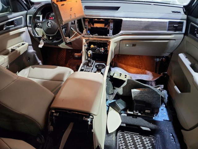 VW ATLAS 3.6L 6 ALL WHEEL DRIVE - автомобили, коли, обяви за нови и употребявани 7