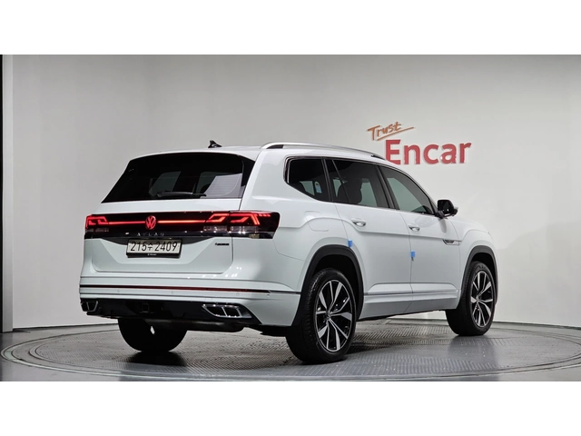 VW Atlas R-LINE| | HUD| 360| ПАНО| ПОДГРЕВ| ОБДУХВАНЕ - автомобили, коли, обяви за нови и употребявани 1