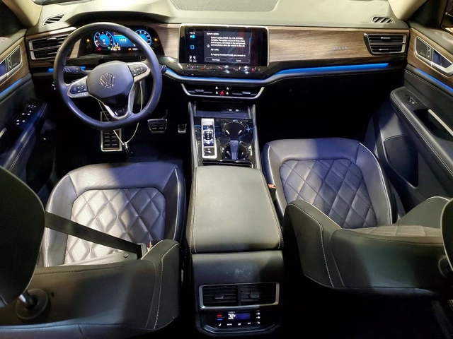 VW Atlas PREMIUM* R-LINE* ПАНО* ПОДГРЕВ* КОЖА* KEYLESS* - автомобили, коли, обяви за нови и употребявани 7