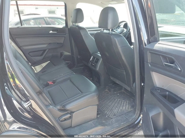 VW Atlas * ПАНО* KEYLESS* Camera* ПОДГРЕВ* - автомобили, коли, обяви за нови и употребявани 11